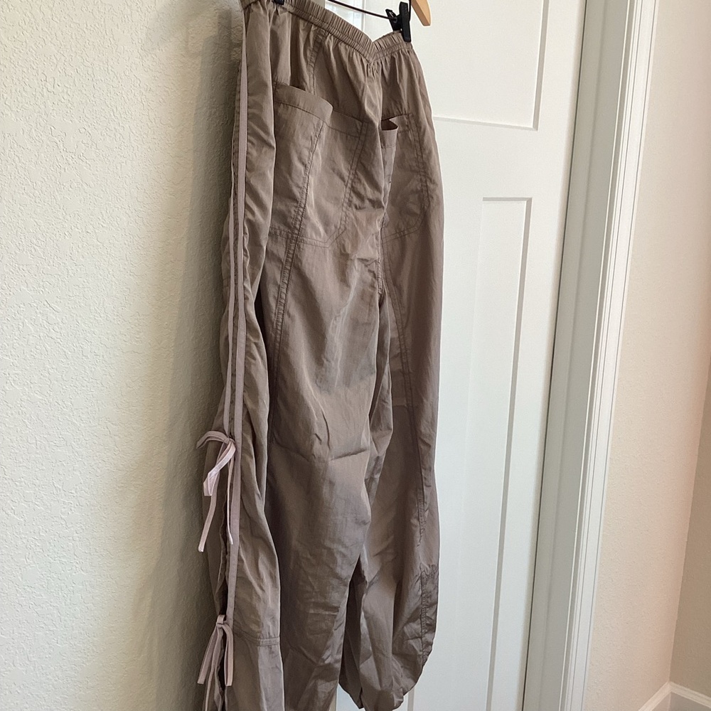 Anthropologie Daily Practice Side-Tie Elastic Waist Athletic Windbreaker Pants - Picture 11 of 14